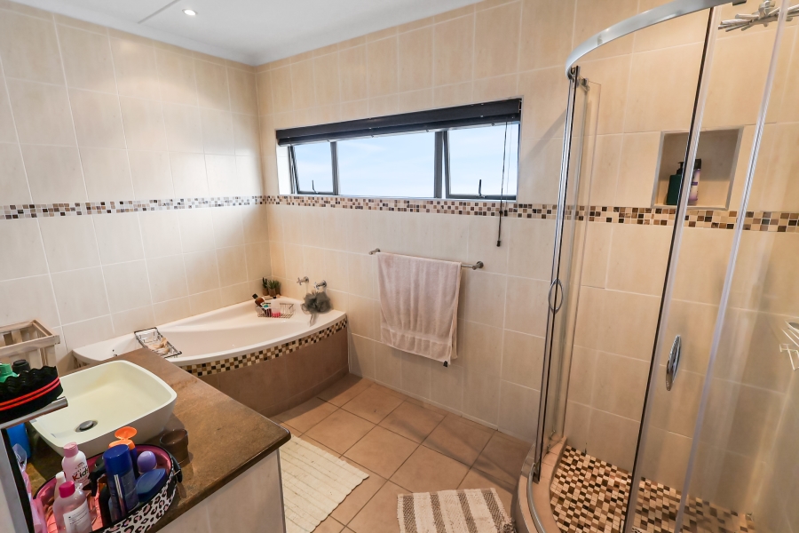 4 Bedroom Property for Sale in Vincent Heights Eastern Cape